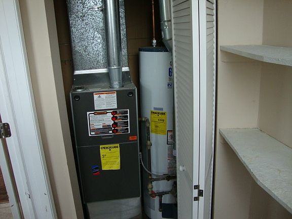 5th image of 7751 S Peoria St #2