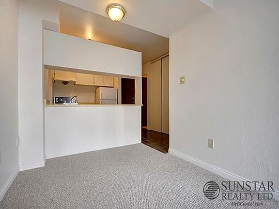 4th image of 1330 Burrard St #906