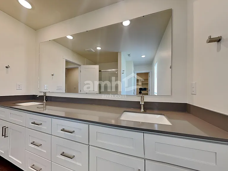 9412 W Shumard St — Photo 13
