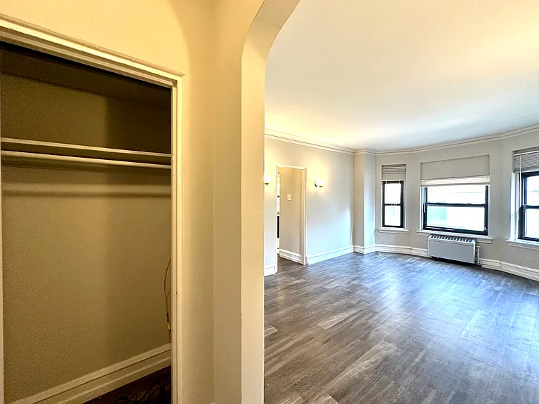 1033 W Loyola Ave #208 — Photo 12