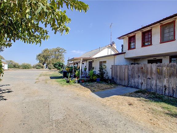 2nd image of 5021 Lincoln Blvd