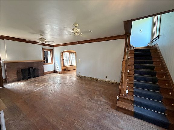 2nd image of 530 6th St