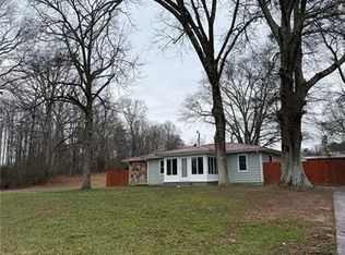 4069 Price Rd, Gainesville, GA 30506