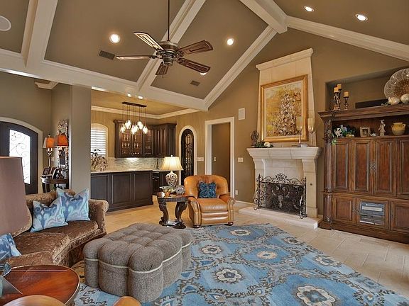 5th image of 4573 La Hacienda