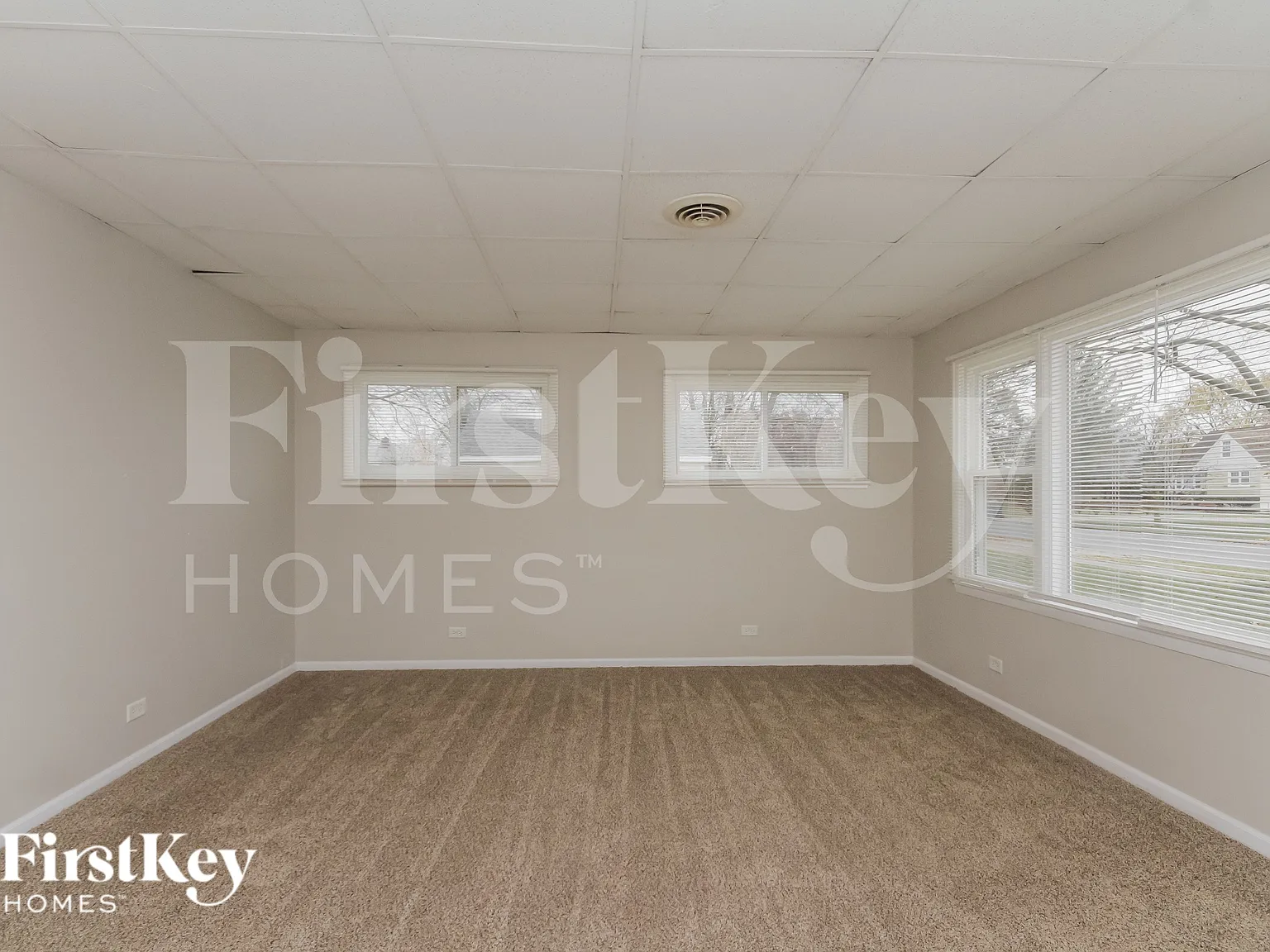 3 bed, 2.0 bath, 1164 sqft, $2,965 — Photo 4