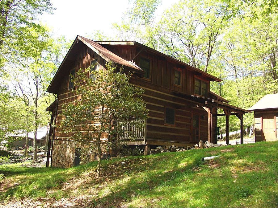 2nd image of 326 Pond Lily Ln