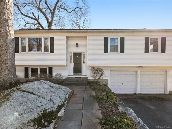 65 Willard Terrace, Stamford, CT 06903
