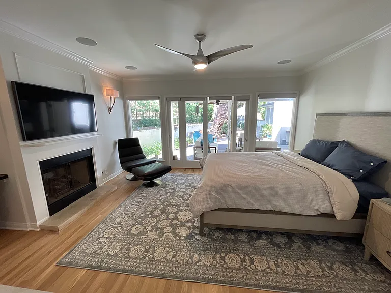 Londonderry View Dr — Photo 15