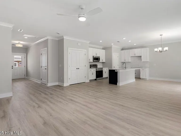 210 Triton Ln — Photo 9