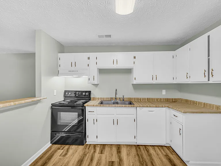 117 Blackmor Ct — Photo 12