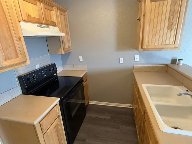 Lacy Loft — Photo 21
