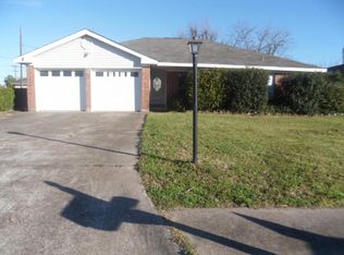 1205 Glenview Ln, Angleton, TX 77515