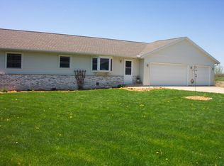 5851 Lochinvars Trl, Marshall, WI 53559