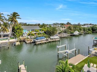 4881 Oxford Dr, Sarasota, FL 34242
