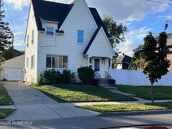 3rd image of 1511 Upton Ave