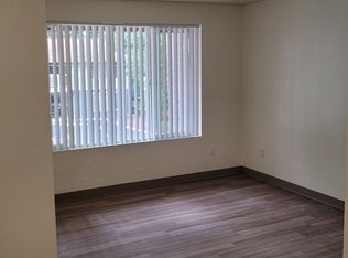 3 Madison St #12, Everett, WA 98203