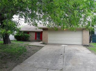 3304 Amberway Dr, Arlington, TX 76014