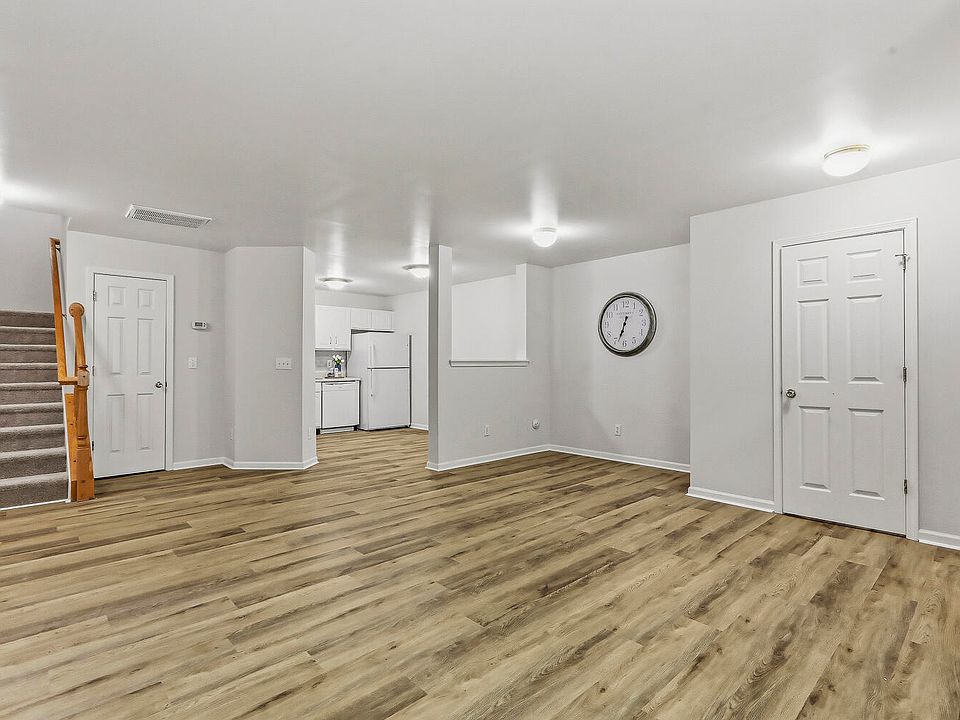 1st image of 2831 Barrymore St Unit 105
