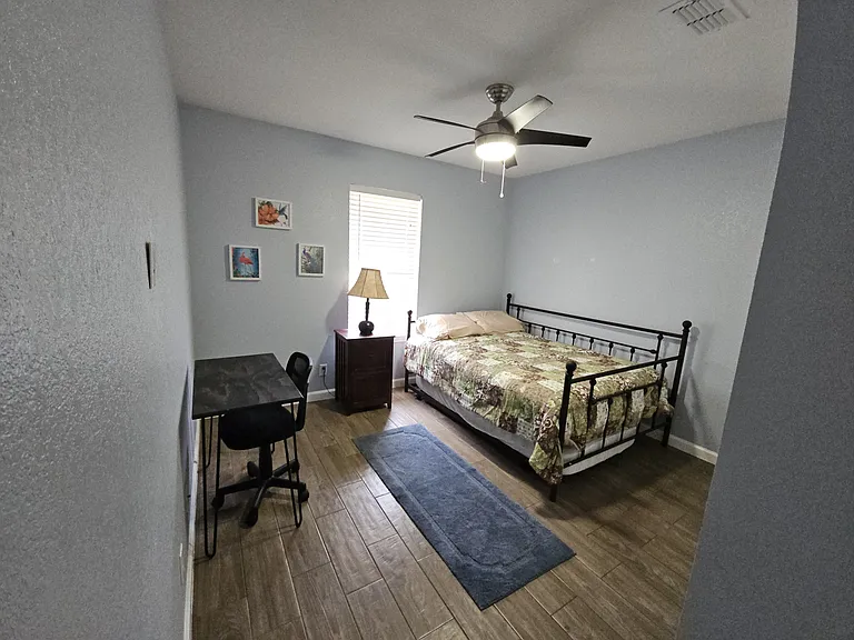 Guest bedroom 1