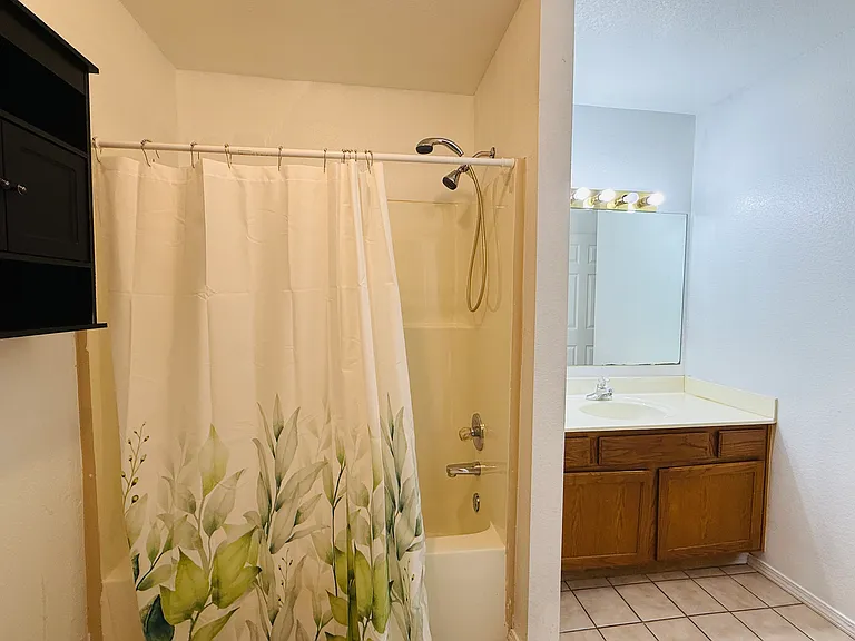 10 Holly Dr #B — Photo 8