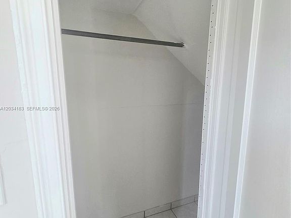 5th image of 1112 SW 11th St #2