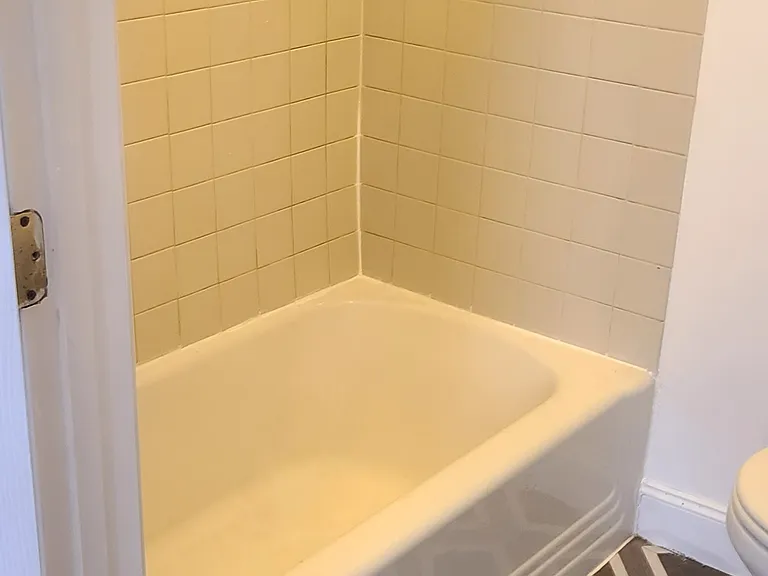 shower/tub