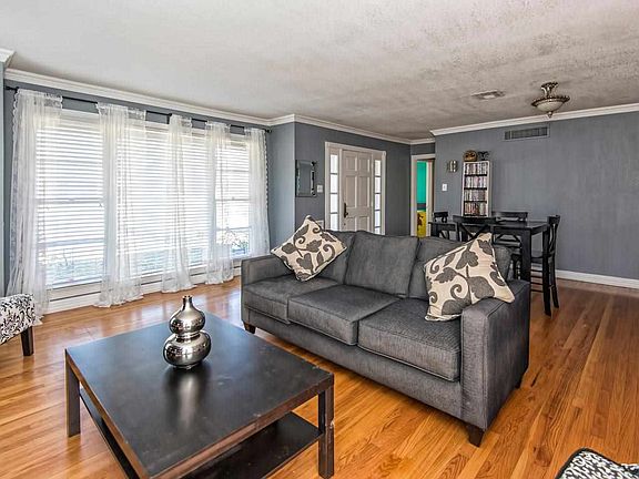 4th image of 3824 Herwol Ave