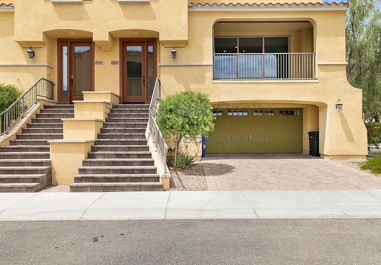 888 N Imperial Pl — Photo 3