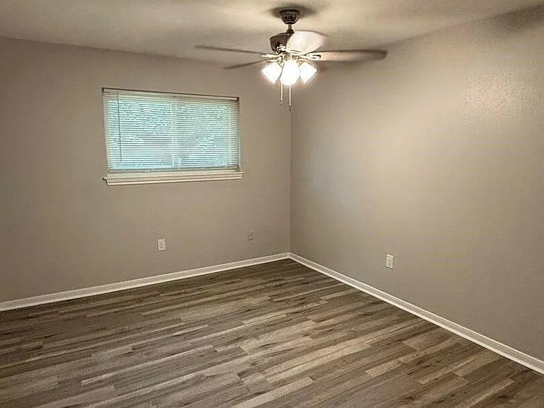 26019 Leafywood Dr — Photo 17