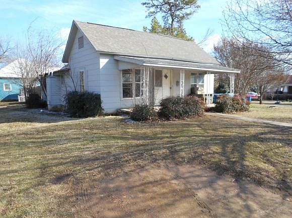 1st image of 603 N Hickory St