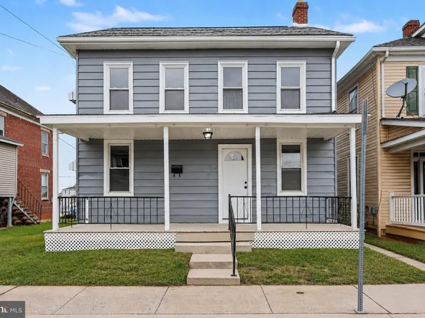 613 3rd St, Hanover, PA 17331