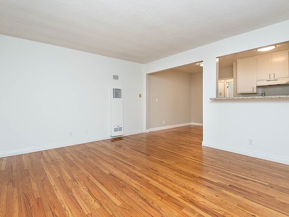 4th image of 11510 Iowa Ave APT 2