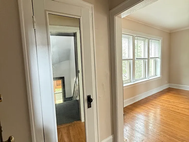 2859 W Berteau Ave #2B — Photo 14