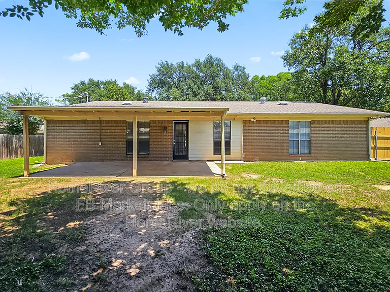 1612 Cindy Ct — Photo 18