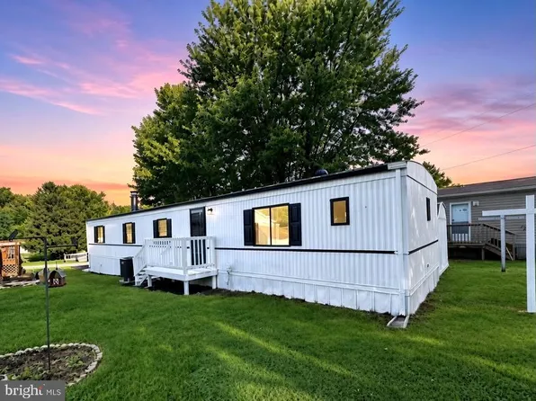184 Gail Dr, Martinsburg, WV 25403