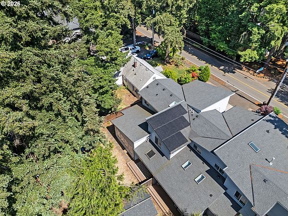 3rd image of 5321 Lakeview Blvd