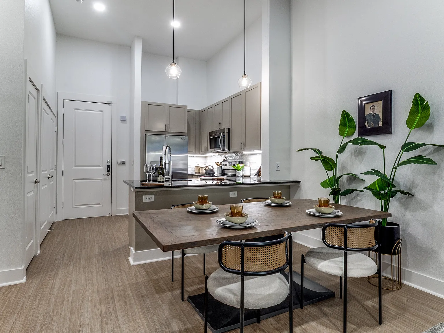 4110 Fairmount — Photo 3