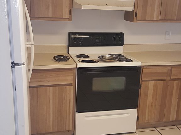 2nd image of 1324 NE 24th Ave