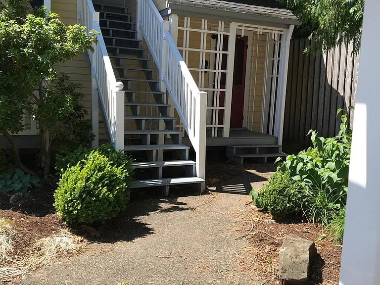 515 Foote St SW #3 — Photo 16