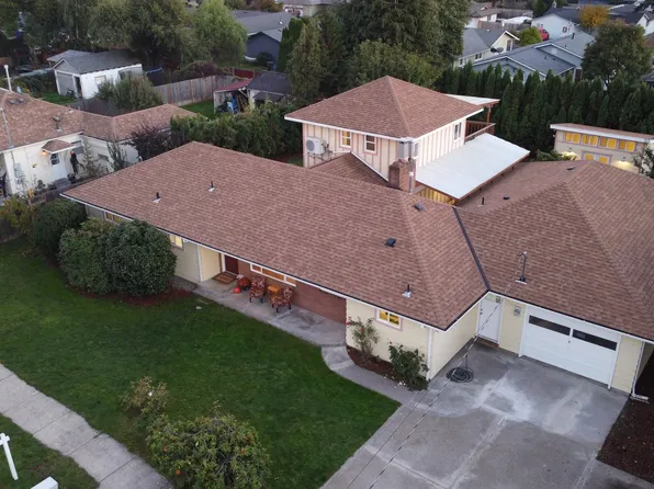 1525 S Cherry St, Cornelius, OR 97113