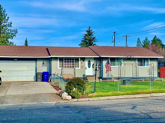 2nd image of 25021 E Roxanne Ave