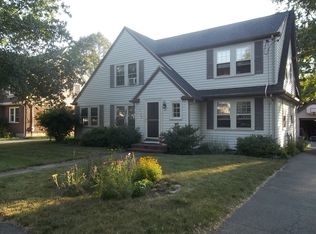 33 Coolidge Ave, Needham, MA 02492