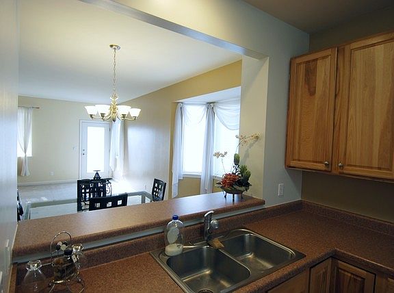 4th image of 4244 Sparrow Hawk Dr #211