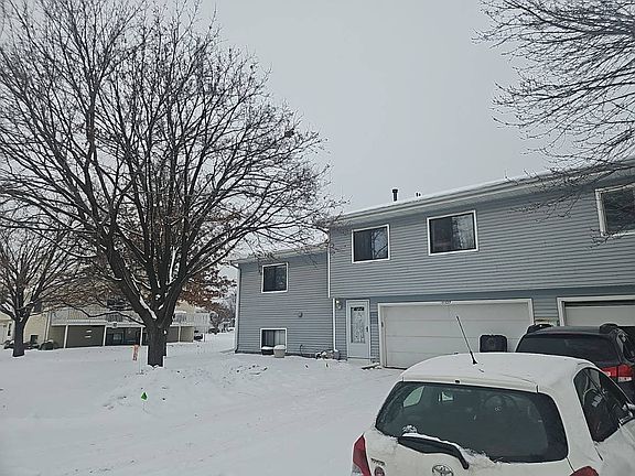 2nd image of 15527 Cornell Trl