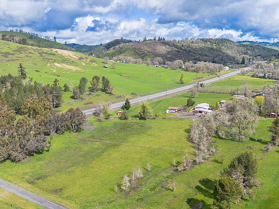 4th image of 13501 N Umpqua Hwy