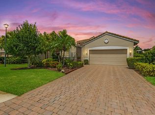 6624 41st Street Cir E, Sarasota, FL 34243