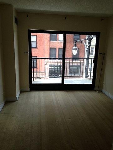 2nd image of 350 W Belden Ave APT 316
