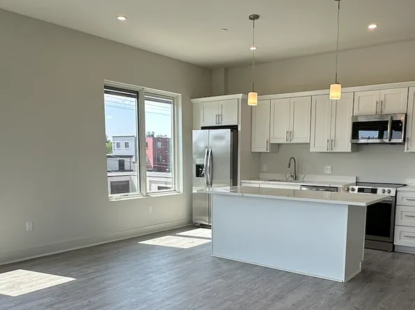 386 A, 386 Atwells Ave #212, Providence, RI 02903
