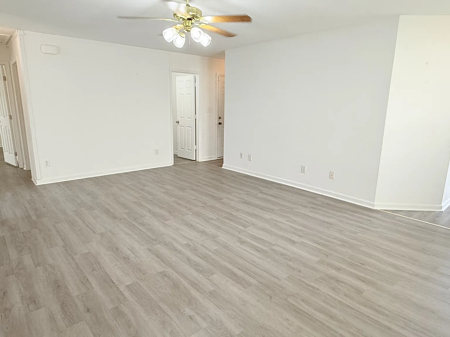 3 bed, 1452 sqft, $1,575 — Photo 3