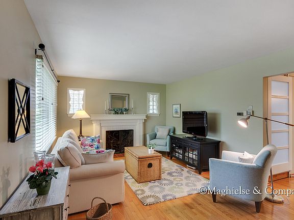 5th image of 2450 College Ave NE